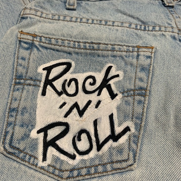 custom Levi’s 560 loose fit tapered leg cropped, distressed hem - Picture 9 of 11